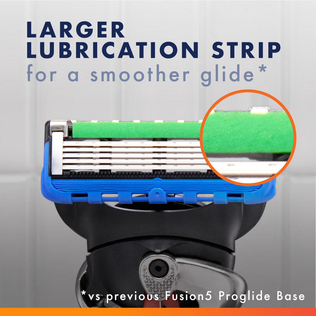 Razor with 12 Blade Refills I184